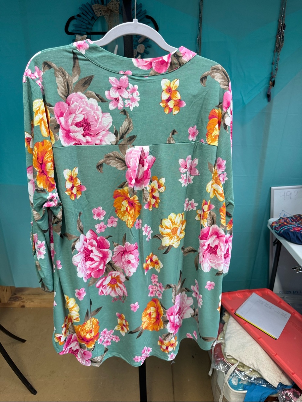 Dear Scarlett Floral Scoop Neck Blouse - Mint Green - Picture 3 of 4